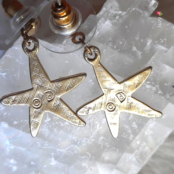 Golden Starfish Pierced Earrings - Picture 2 of 7